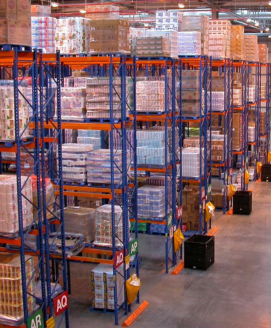 Georganiseerd magazijn van RayonReady